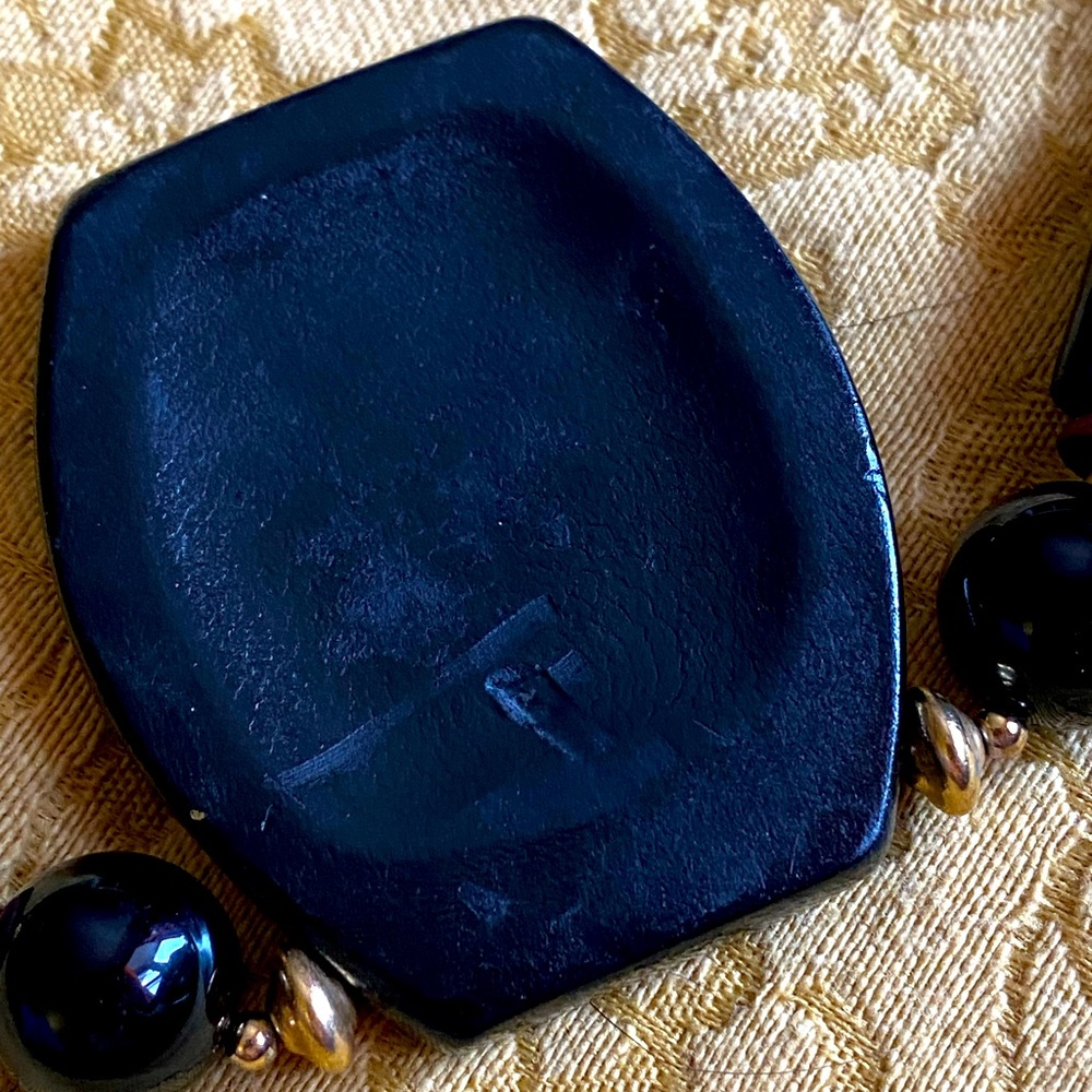 VTG Lee Sands Black onyx beaded necklace,onyx pendant, gold/turquoise lacquer - Picture 11 of 11